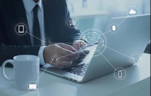 玖富萬卡 履行連接器職能，提供專業信息技術咨詢服務